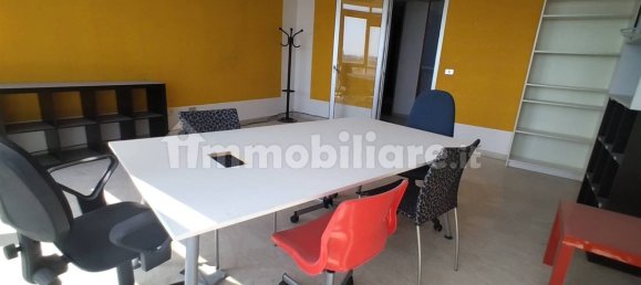 Oficina de 5 habitaciónes en Modena, Italy No. 79278 23