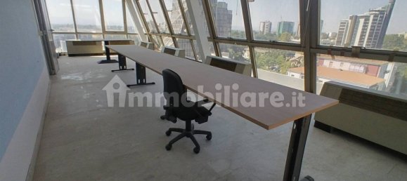 Oficina de 5 habitaciónes en Modena, Italy No. 79278 14