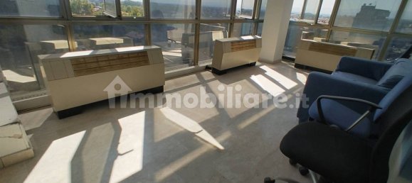 Oficina de 5 habitaciónes en Modena, Italy No. 79278 4