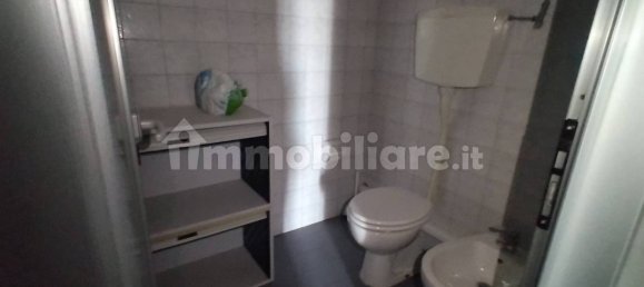 Oficina de 5 habitaciónes en Modena, Italy No. 79278 16