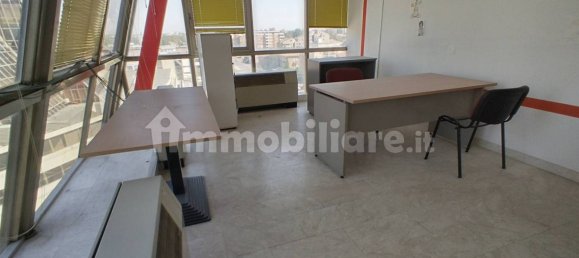 Oficina de 5 habitaciónes en Modena, Italy No. 79278 33