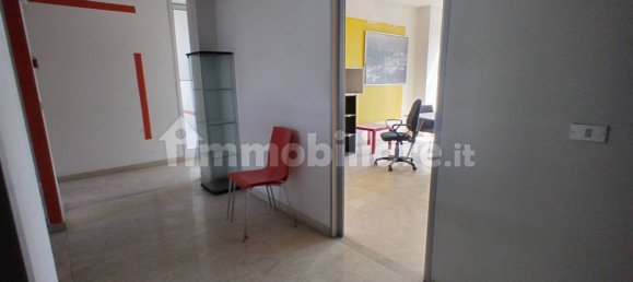 Oficina de 5 habitaciónes en Modena, Italy No. 79278 20