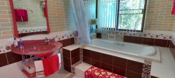 5 bedrooms House in Hang Dong, Thailand No. 5213 9