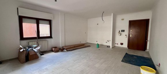 Квартира с 3 комнатами в Помеция, Италия № 46324 14