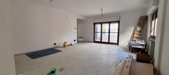 Квартира с 3 комнатами в Помеция, Италия № 46324 8