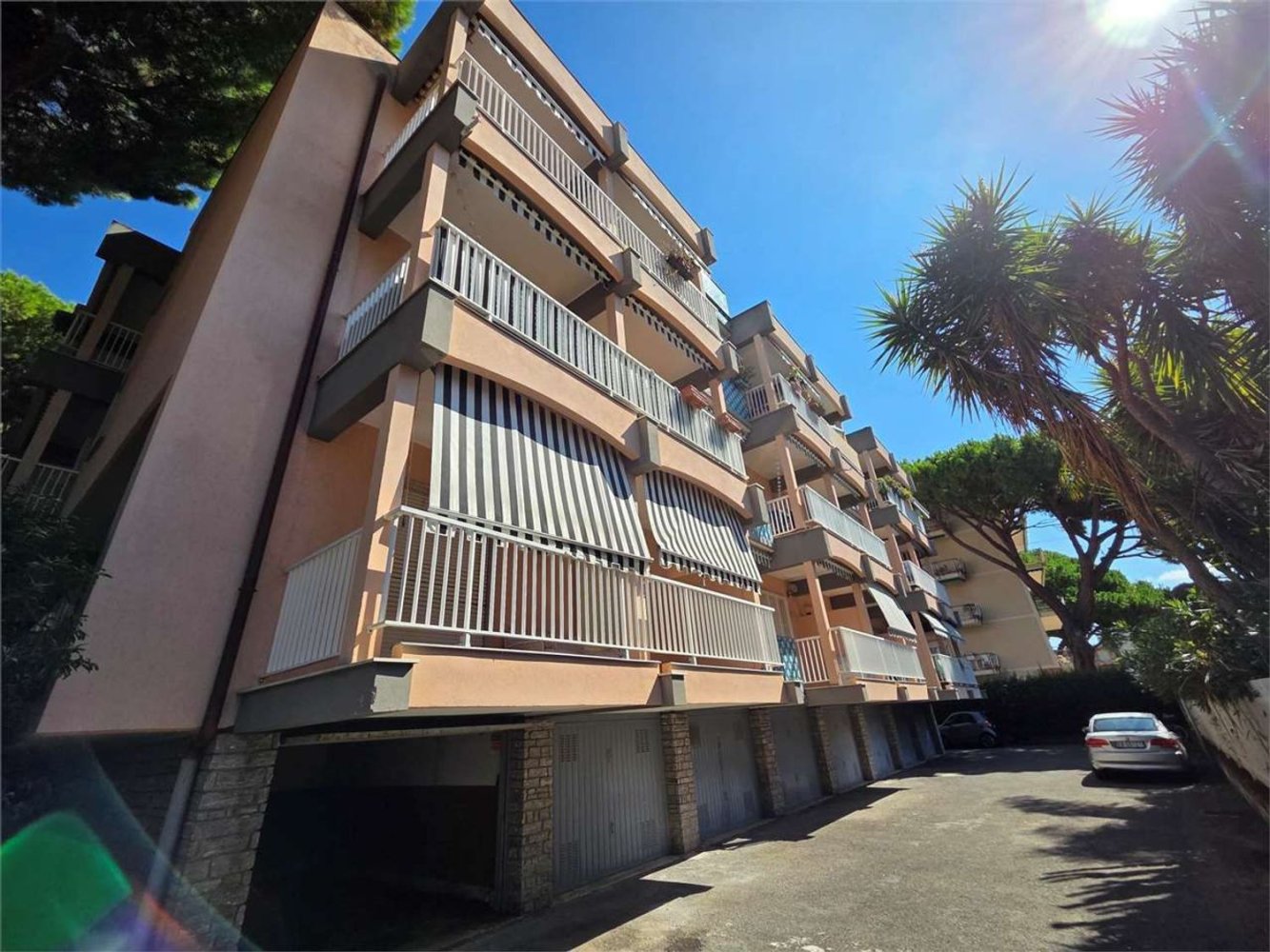 3 bedrooms Apartment in Bordighera, Italy No. 369357