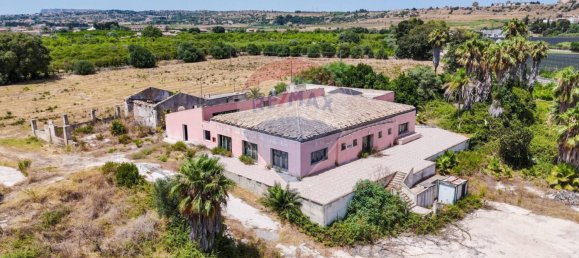 1 room Commercial property in Syracuse, Italy No. 271515 37