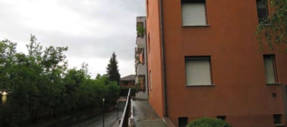 3 rooms Apartment in Arese, Italy No. 172434 2