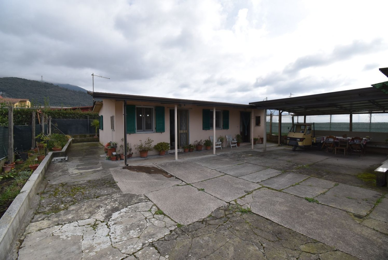 Casa de 5 habitaciónes en Pietrasanta, Italy No. 73707