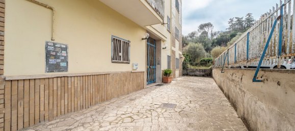 Квартира с 3 комнатами в Рим, Италия № 24585 40