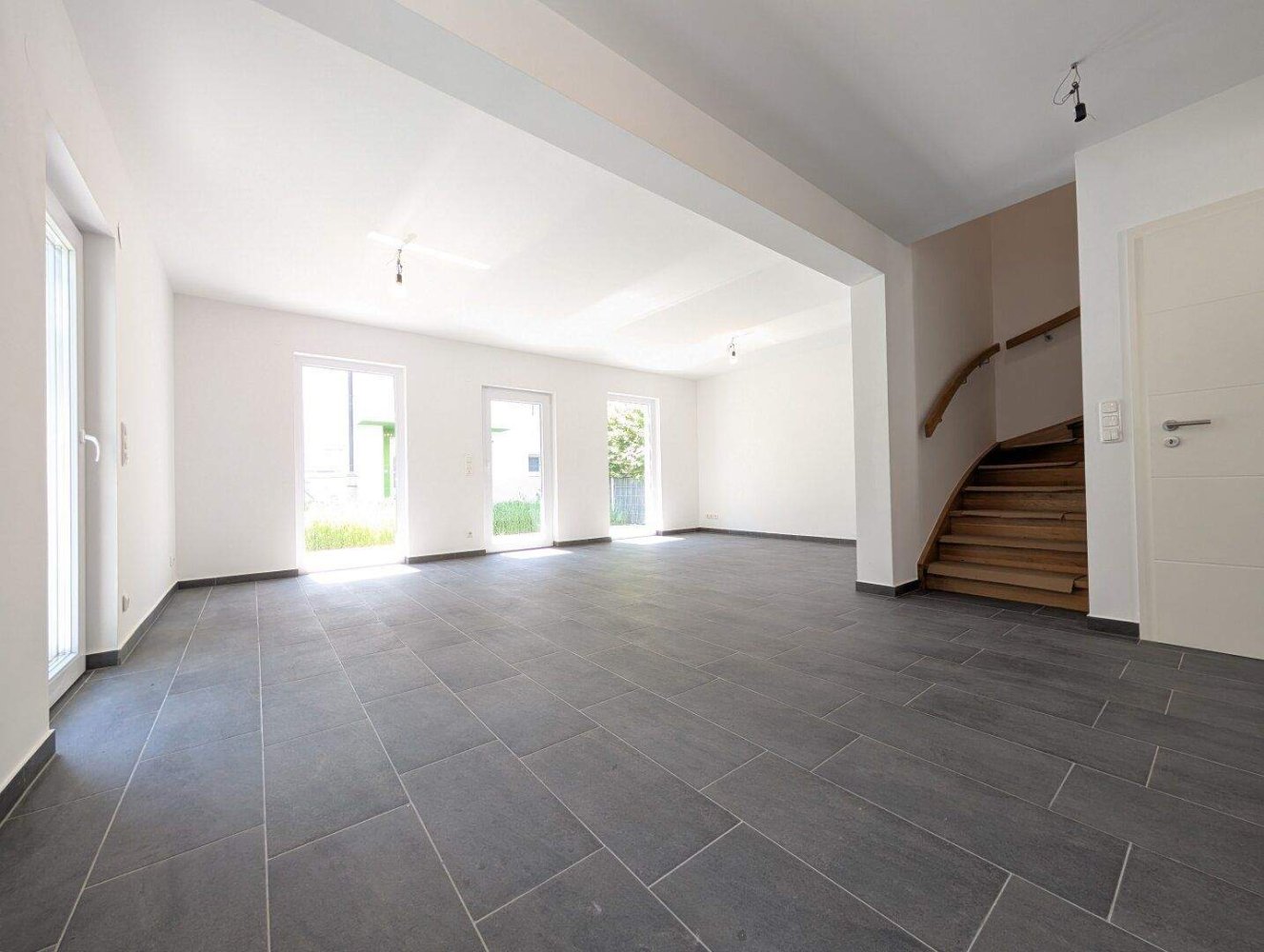 Дом с 4 комнатами в Мосбрунн, Австрия № 162256