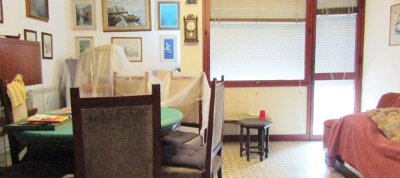 4 rooms Apartment in Carrara, Italy No. 27324 3