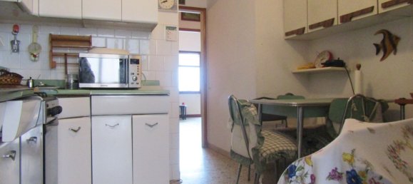 4 rooms Apartment in Carrara, Italy No. 27324 12