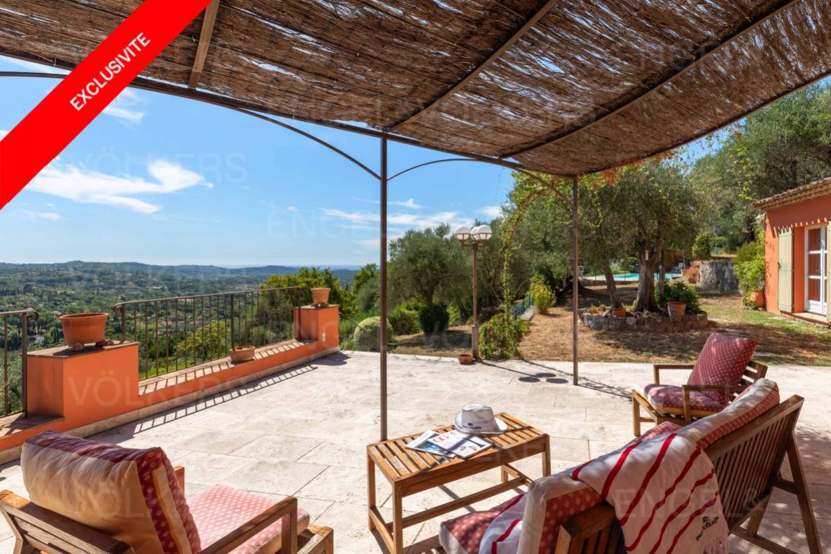 5 bedrooms Castles in Grasse, France No. 344329