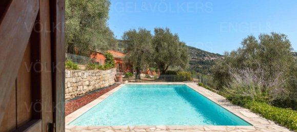 5 bedrooms Castles in Grasse, France No. 344329 6