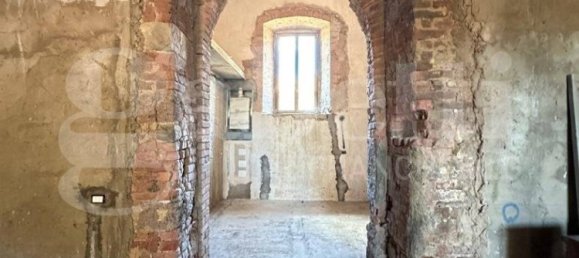 2 bedrooms Apartment in Siena, Italy No. 301010 4