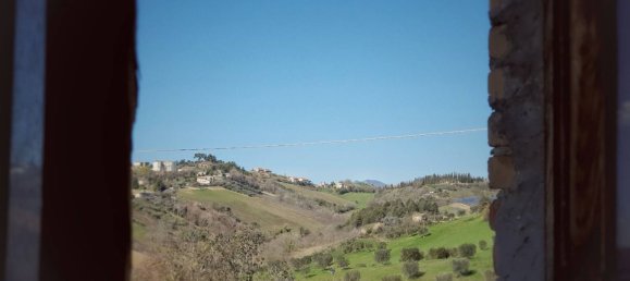 5 rooms House in Castorano, Italy No. 176745 16