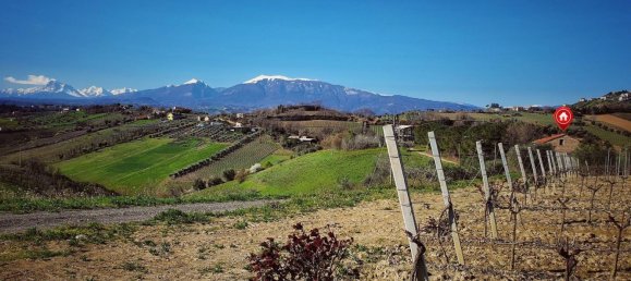 5 rooms House in Castorano, Italy No. 176745 3