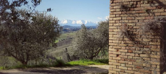 5 rooms House in Castorano, Italy No. 176745 11