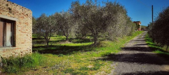 5 rooms House in Castorano, Italy No. 176745 9