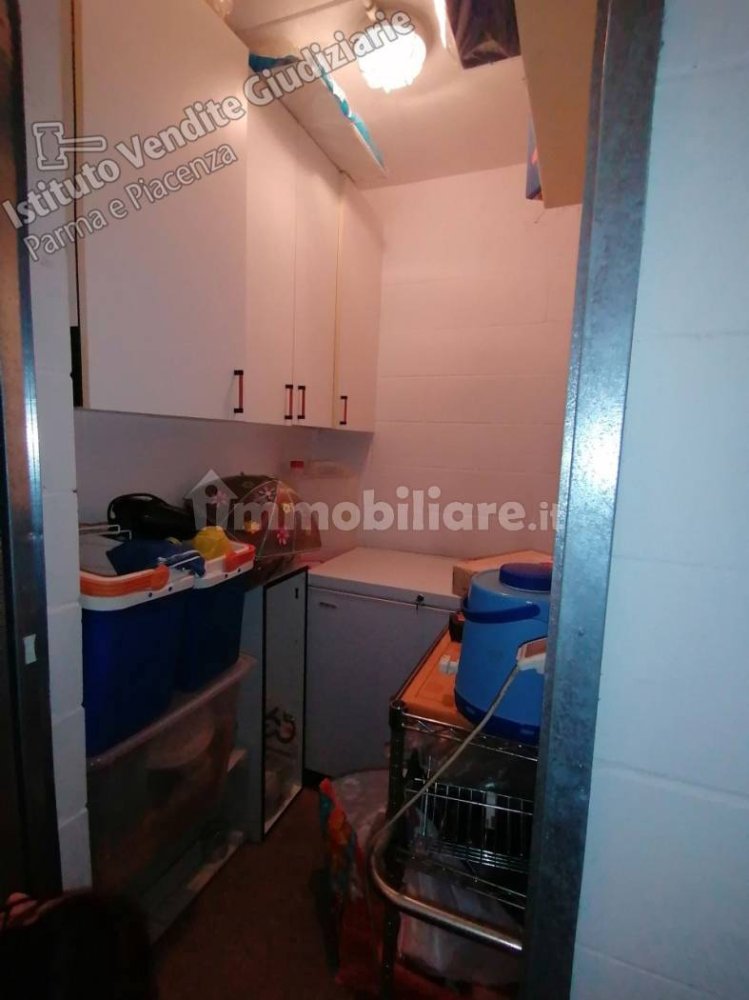 4 rooms Apartment in Parma, Italy No. 363042