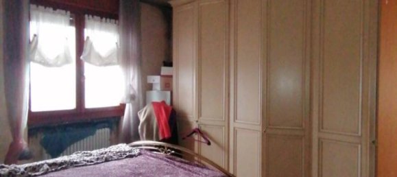 4 rooms Apartment in Parma, Italy No. 363042 2
