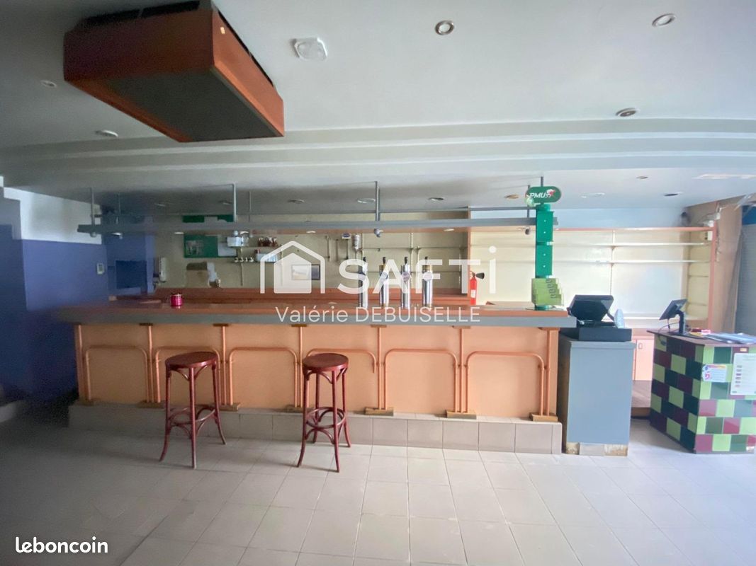 115m² Parking in Auchel, France No. 79656