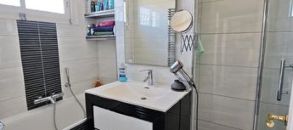 4 chambres Duplex à Enghien-les-Bains, France No. 359593 9