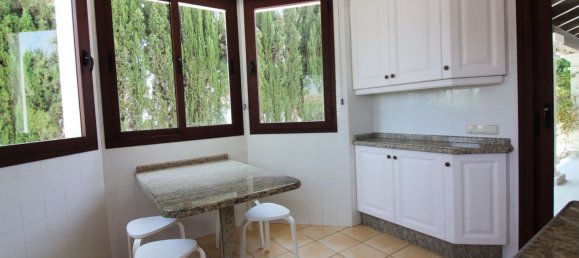 3 bedrooms Villa in Estepona, Spain No. 141169 20