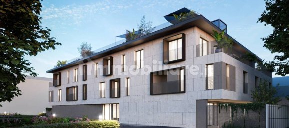 مرآب في Milan, Italy 16متر مربع رقم 248070 16