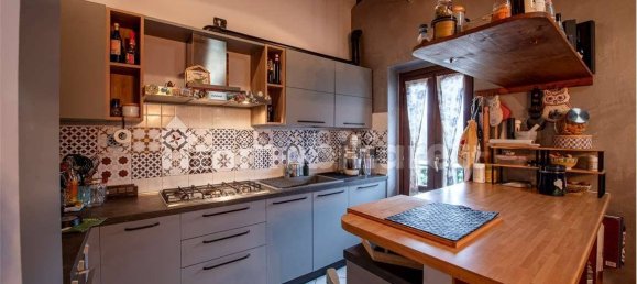 Apartamento de 2 dormitorios en Sesto Calende, Italy No. 60776 2