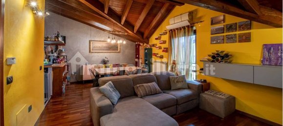 Apartamento de 2 dormitorios en Sesto Calende, Italy No. 60776 3