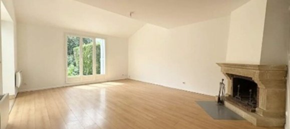 4 Schlafzimmer Haus in Plaisir, France, Nr. 297214 3