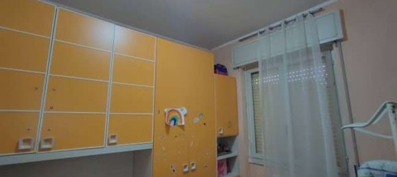 3 rooms Apartment in Bergamo, Italy No. 153147 2