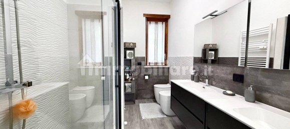 Apartamento de 2 dormitorios en Turin, Italy No. 174436 19