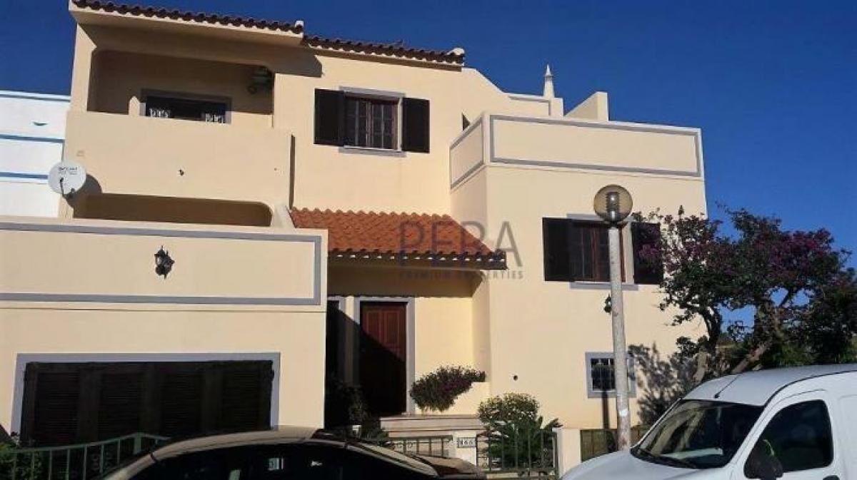 Вилла с 4 спальнями в Лагоа, Португалия № 3129