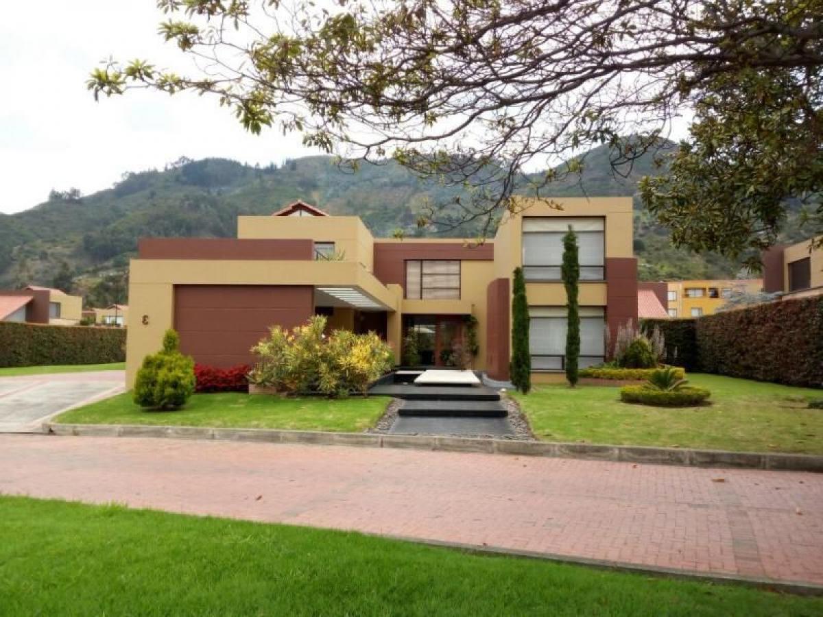 4 bedrooms House in Cundinamarca, Colombia No. 8999