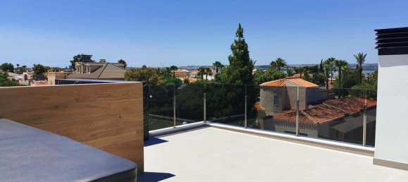 3 غرف نوم فيلا في Torrevieja, Spain رقم 290339 13