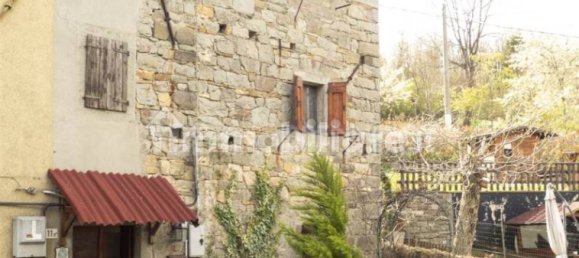 2 bedrooms House in Frassinoro, Italy No. 262721 2