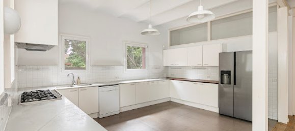 Villa de 4 dormitorios en Barcelona, Spain No. 179654 8