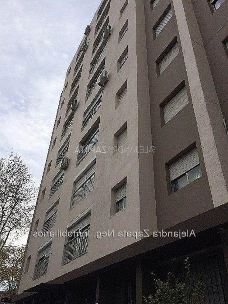 4 bedrooms Apartment in Montevideo, Uruguay No. 7371