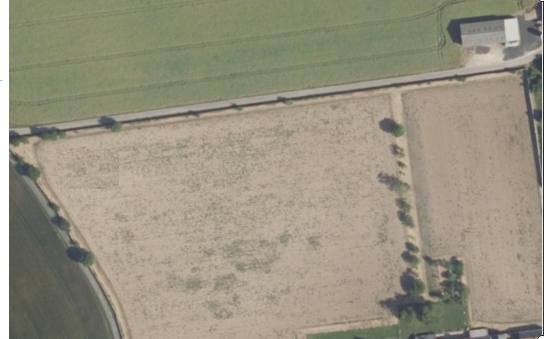  Land in Suevres, France No. 215820