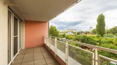 3غرفة شقة في Brigittenau, Austria رقم 203142