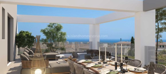 2 bedrooms House in Deryneia, Cyprus No. 24008 2