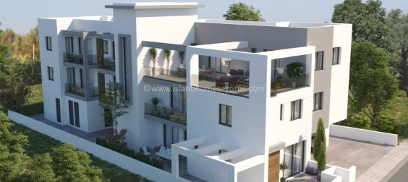 2 bedrooms House in Deryneia, Cyprus No. 24008 6