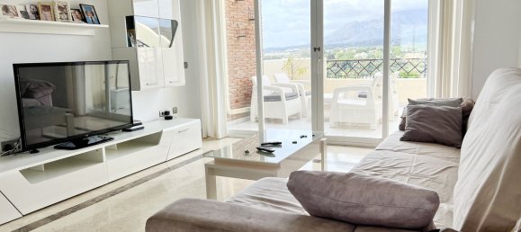 3 bedrooms Penthouse in Estepona, Spain No. 20228 2