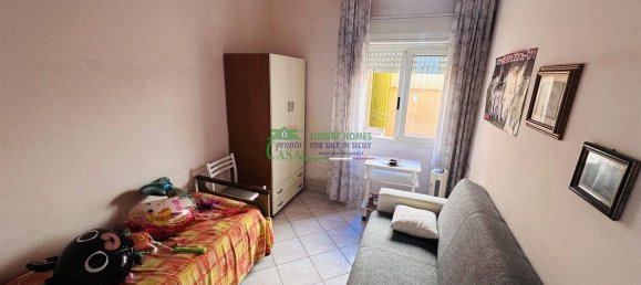 3 Schlafzimmer Wohnung in Vittoria, Italy, Nr. 281503 10