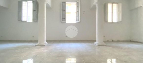 5-Zimmer Wohnung in Naples, Italy, Nr. 31603 8