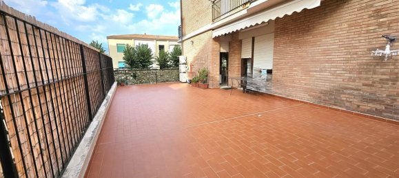 4 rooms Apartment in Massa, Italy No. 329366 2