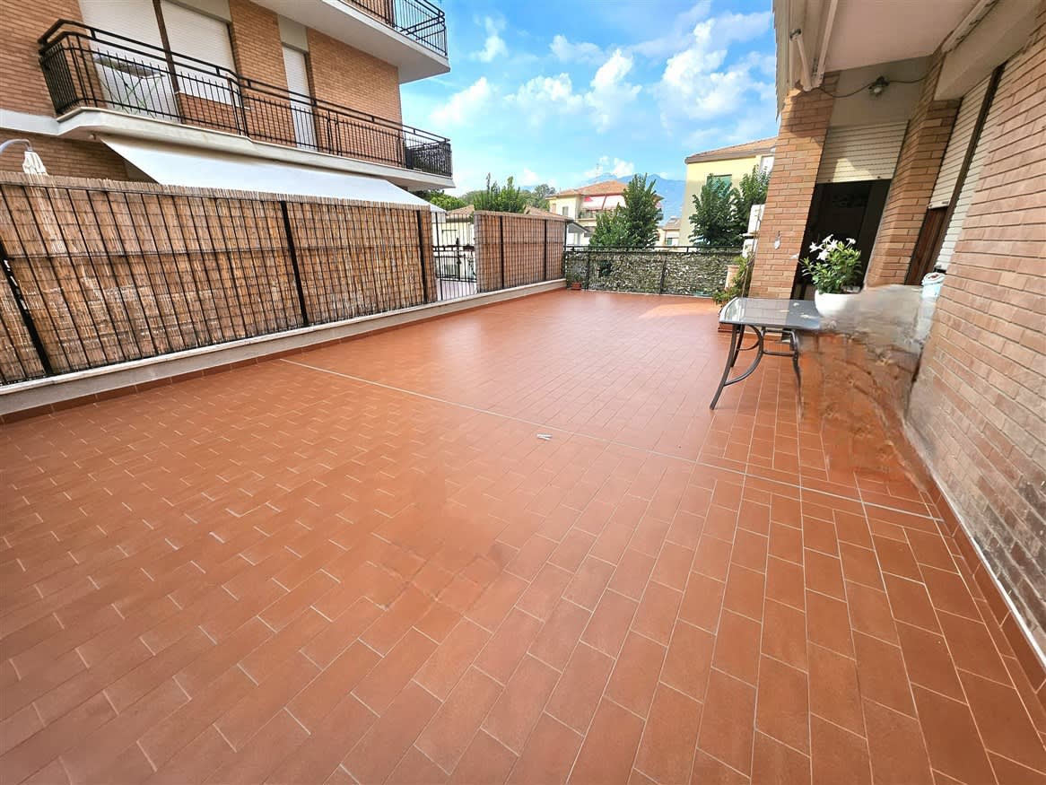 4 rooms Apartment in Massa, Italy No. 329366